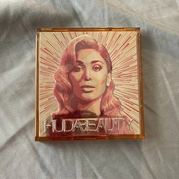 Huda Beauty Glow Mini - Picture 2 of 2